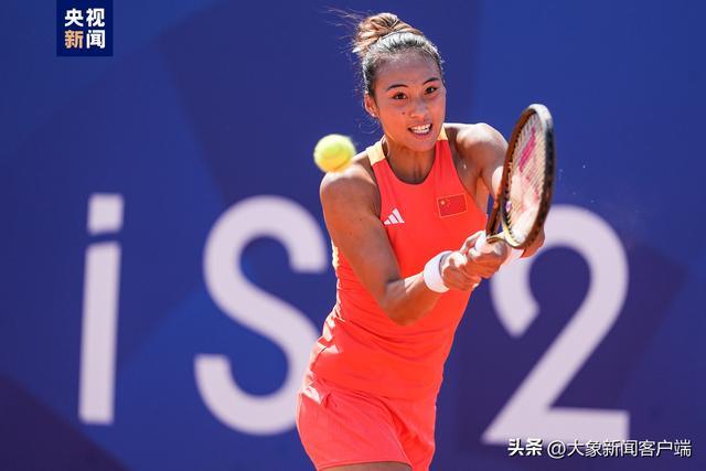 国足备战世界杯又晚了，邵佳一主打年轻牌，30岁老将淡出新国家队