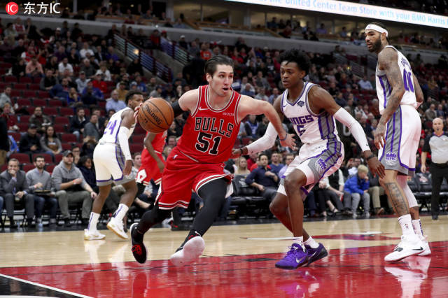 来自新疆女 来自新疆女