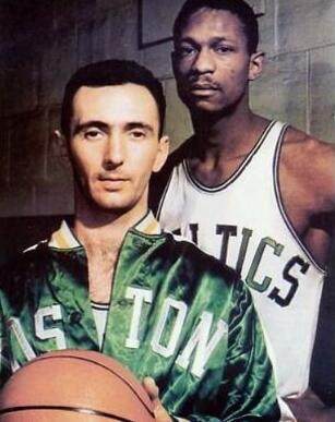 他也有严格 他也有严格